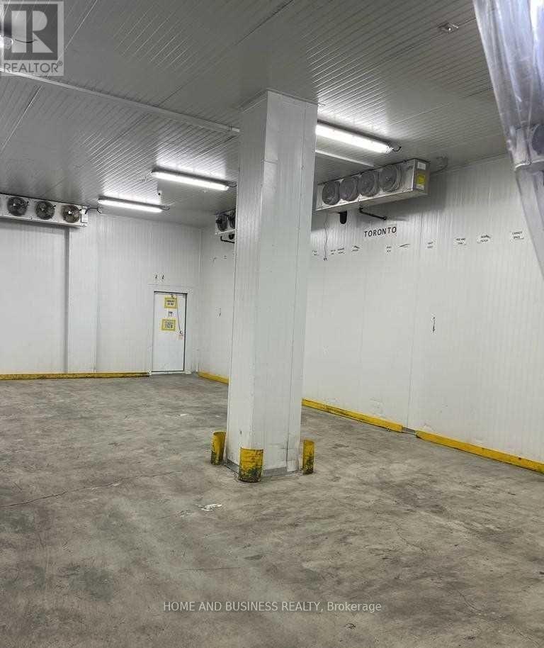 A - 1880 Bonhill Road, Mississauga, Ontario  L5T 1C4 - Photo 21 - W12941324