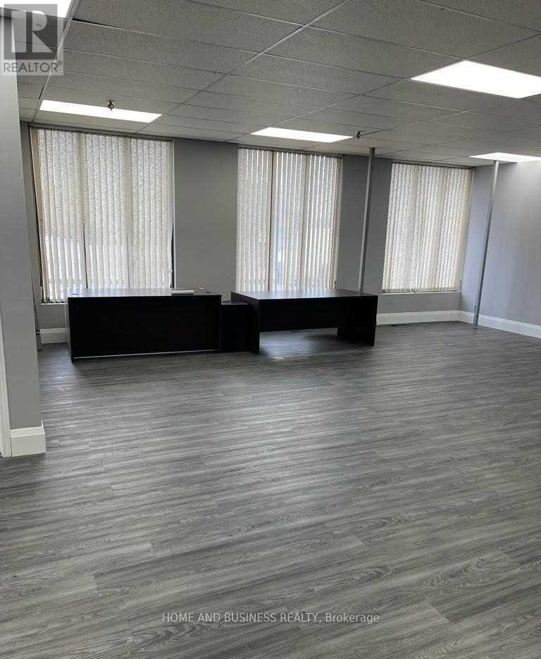 A - 1880 Bonhill Road, Mississauga, Ontario  L5T 1C4 - Photo 4 - W12941324