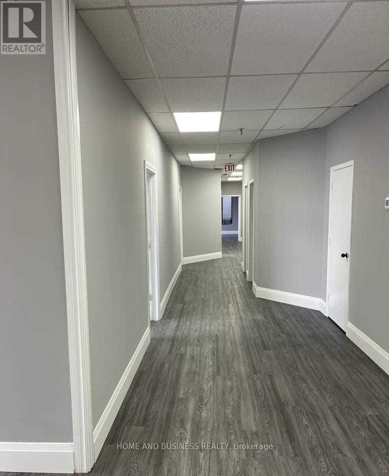 A - 1880 Bonhill Road, Mississauga, Ontario  L5T 1C4 - Photo 6 - W12941324