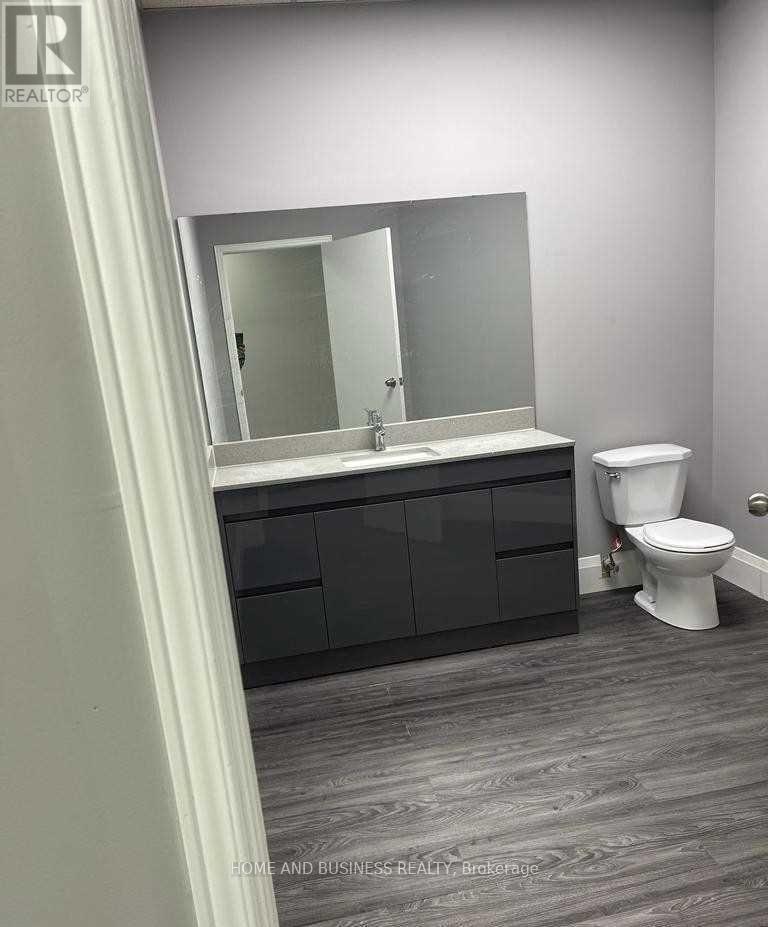 A - 1880 Bonhill Road, Mississauga, Ontario  L5T 1C4 - Photo 8 - W12941324