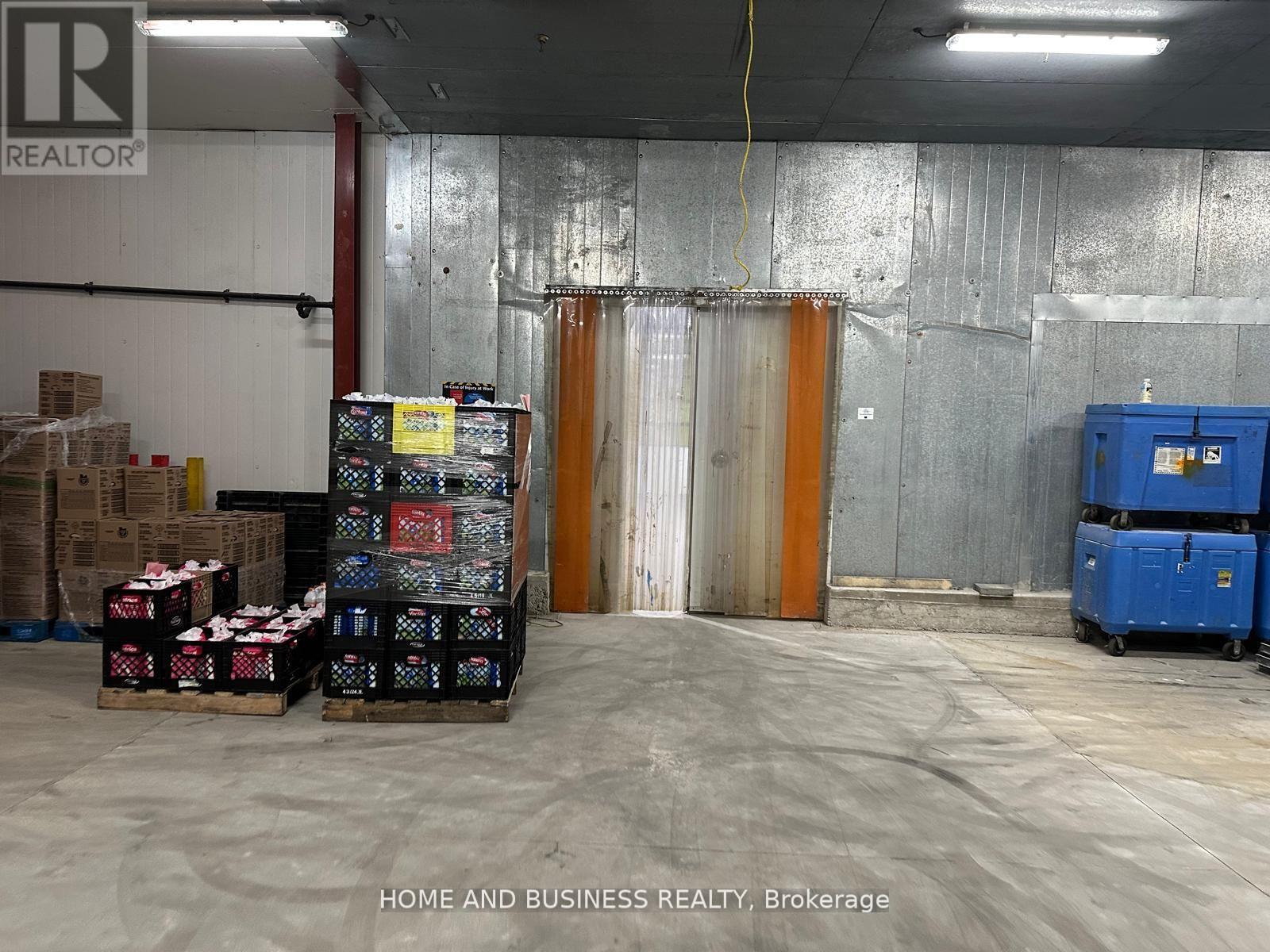 B - 1880 Bonhill Road, Mississauga, Ontario  L5T 1C4 - Photo 5 - W12941328