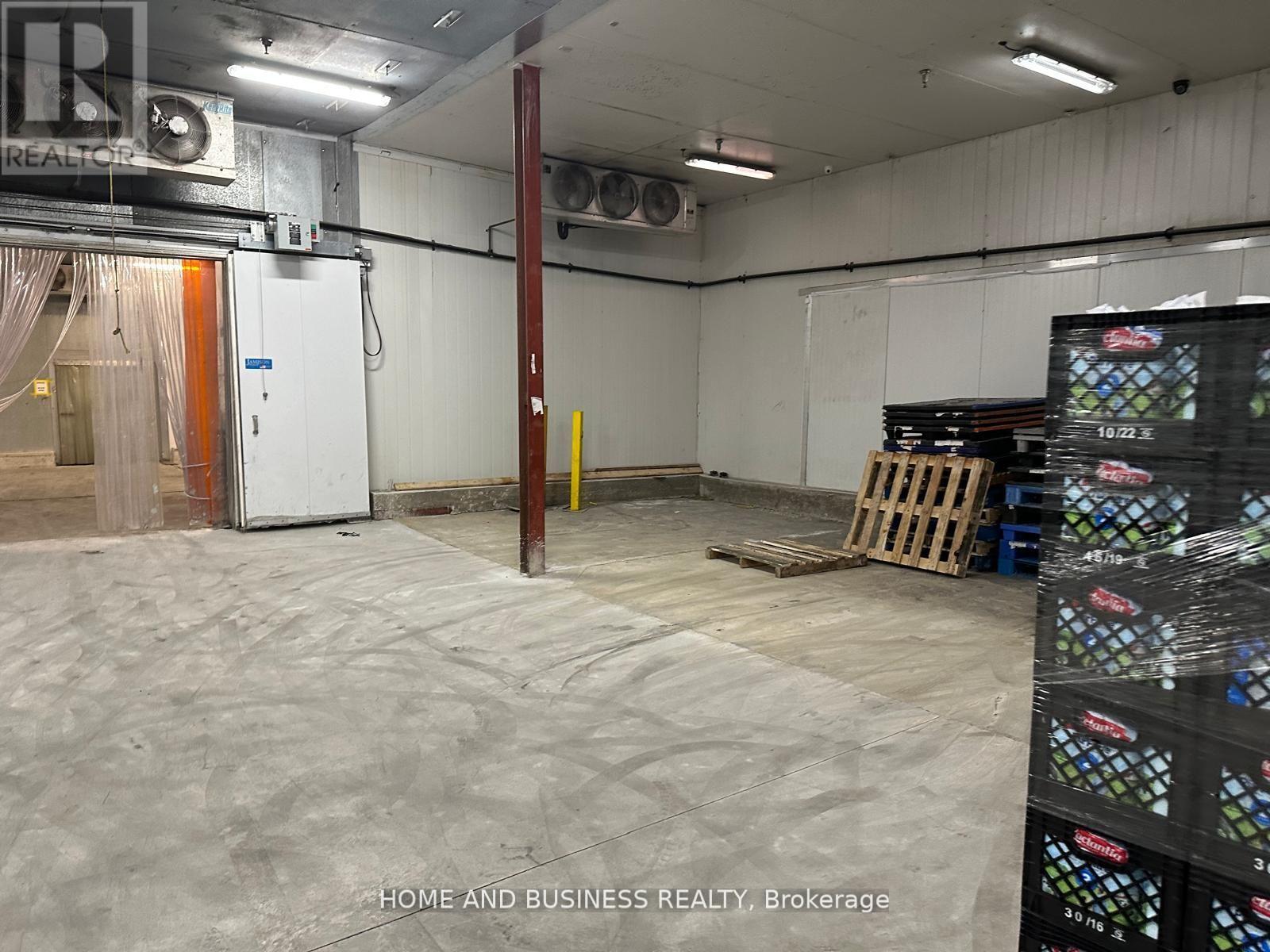 B - 1880 Bonhill Road, Mississauga, Ontario  L5T 1C4 - Photo 9 - W12941328