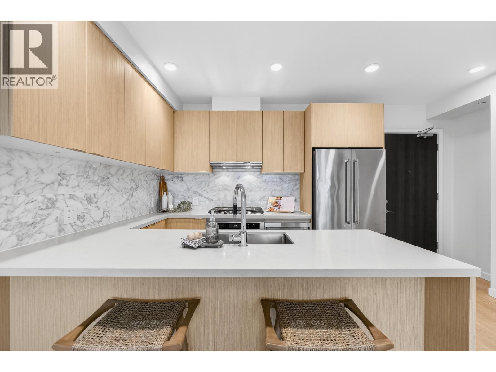 1706 530 Whiting Way, Coquitlam, British Columbia  V3J 0J4 - Photo 8 - R3096048