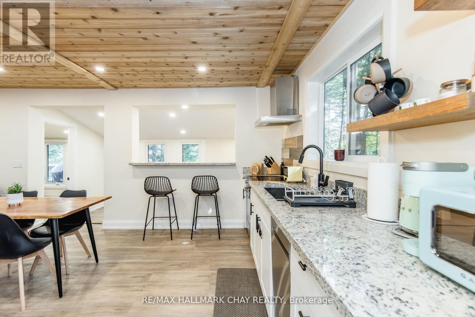 182 Brodie Kay Trail, Huntsville, Ontario  P0B 1L0 - Photo 3 - X12941256