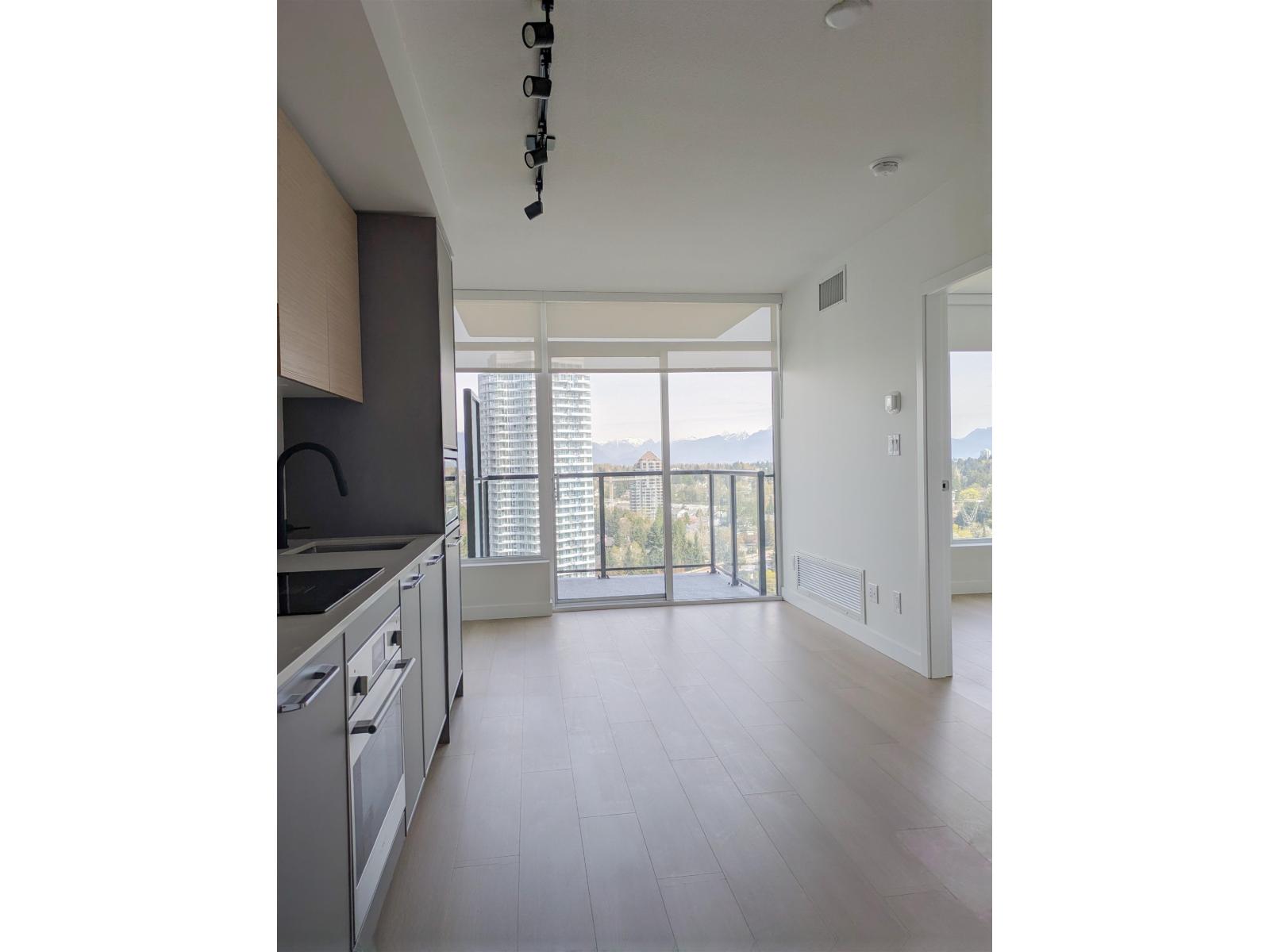 2907 13725 George  Junction, Surrey, British Columbia  V3T 0V7 - Photo 10 - R3105568