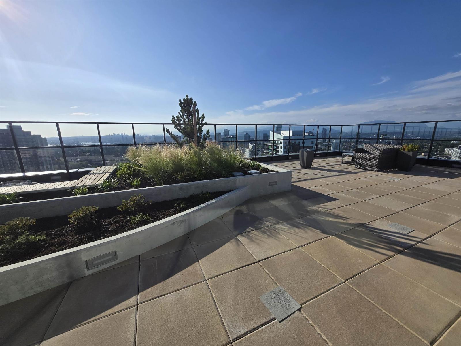 2907 13725 George  Junction, Surrey, British Columbia  V3T 0V7 - Photo 5 - R3105568