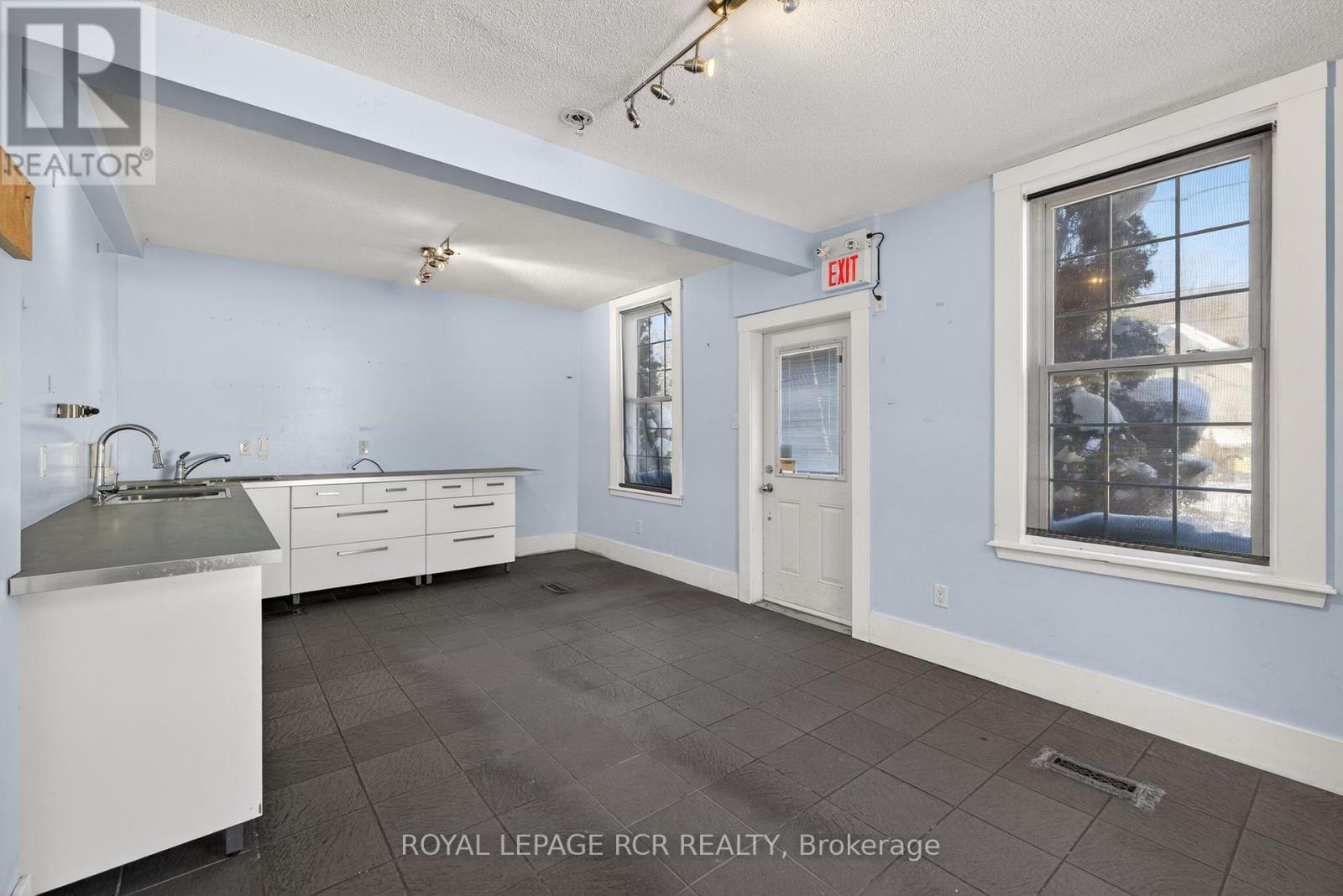 815 Forks Of The Credit Road, Caledon, Ontario  L7K 0E7 - Photo 14 - W12750726