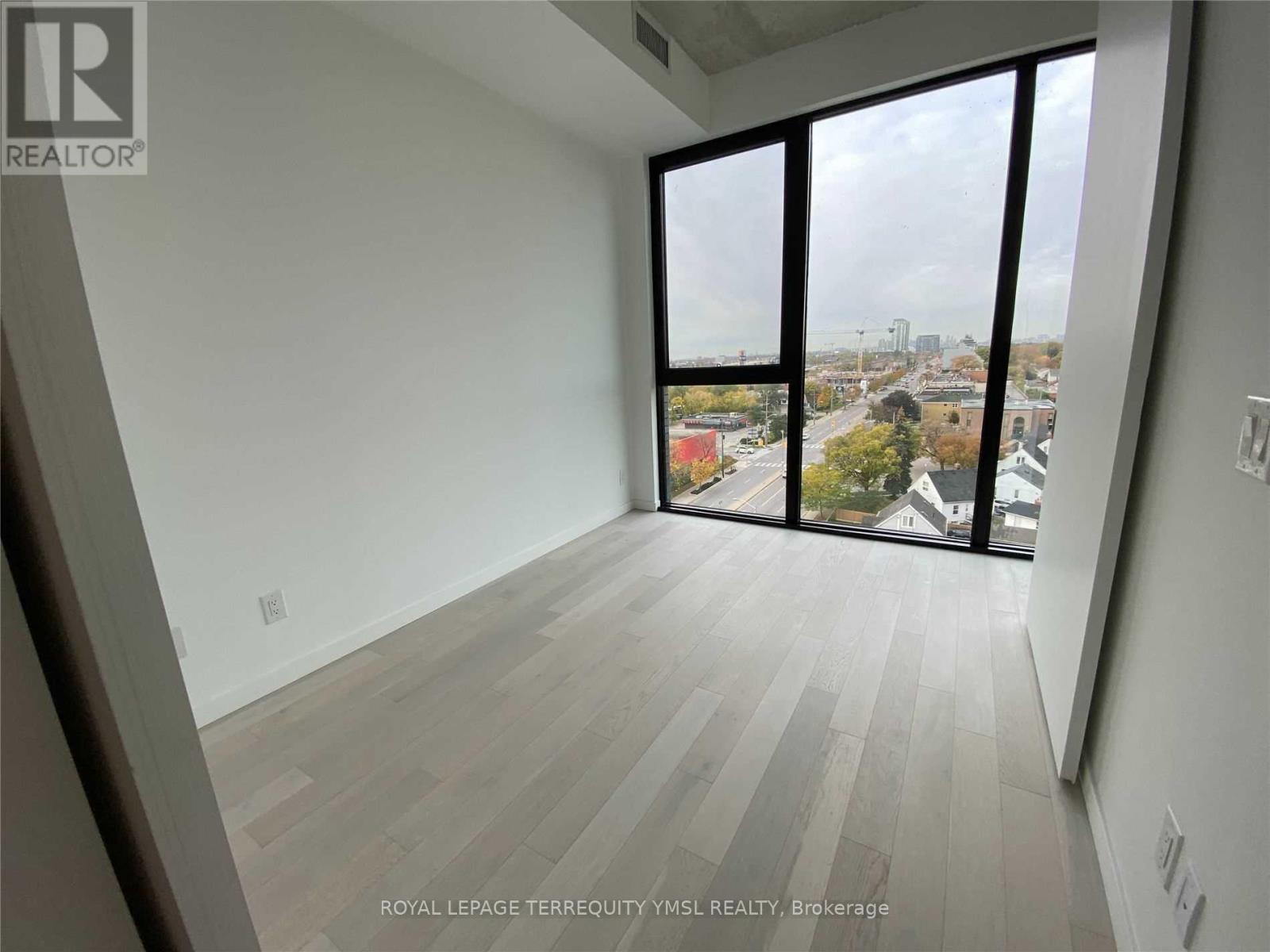 816 - 7 Smith Crescent, Toronto, Ontario  M8Z 0G3 - Photo 12 - W12911682