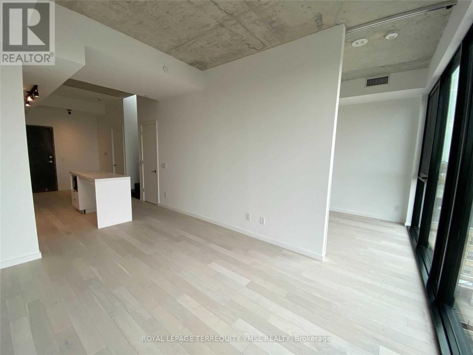 816 - 7 Smith Crescent, Toronto, Ontario  M8Z 0G3 - Photo 11 - W12911682