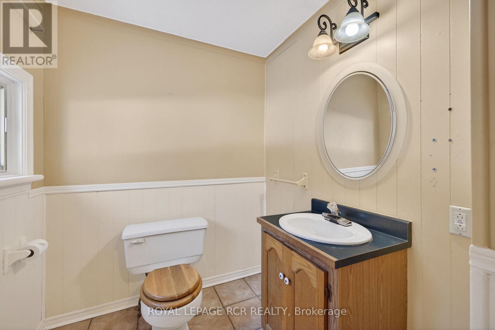 815 Forks Of The Credit Road, Caledon, Ontario  L7K 0E7 - Photo 11 - W12750726