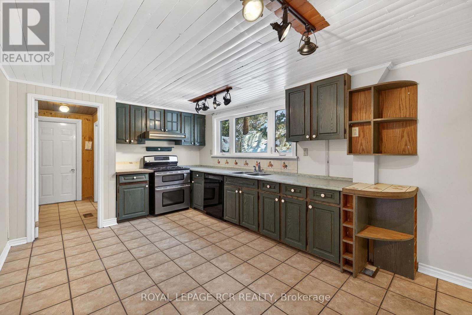 815 Forks Of The Credit Road, Caledon, Ontario  L7K 0E7 - Photo 6 - W12750726