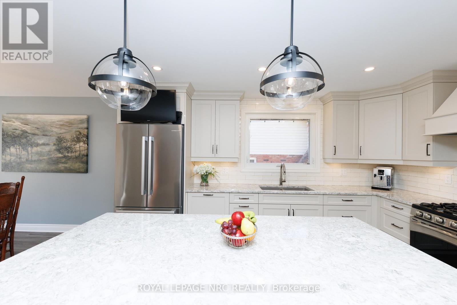 60 Millbridge Crescent, Pelham, Ontario  L3E 0E8 - Photo 10 - X12872576