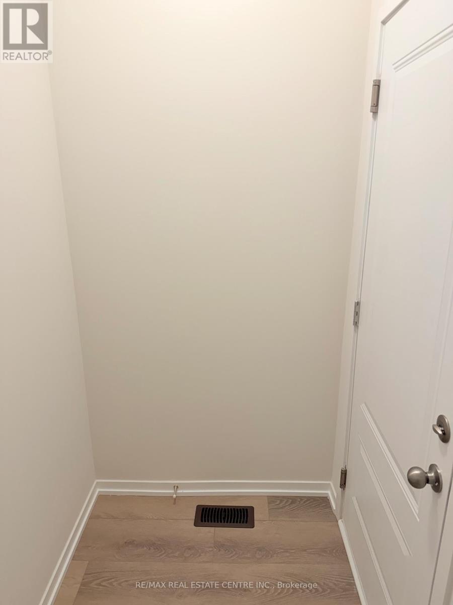 31 - 170 Attwater Drive, Cambridge, Ontario  N1R 5S2 - Photo 5 - X12926836