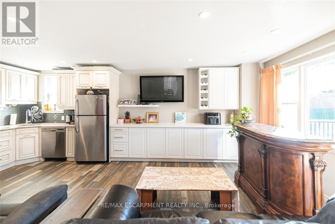 199 Kimberly Drive, Hamilton, Ontario  L8K 4L2 - Photo 10 - X12539602