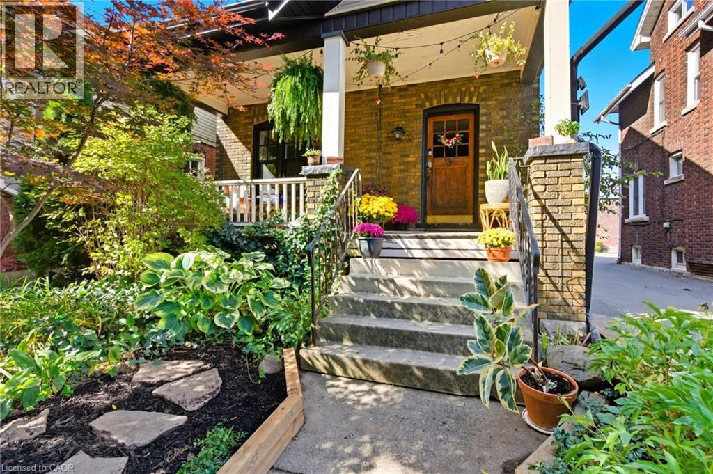 16 Burris Street, Hamilton, Ontario  L8M 2J2 - Photo 2 - 40816398