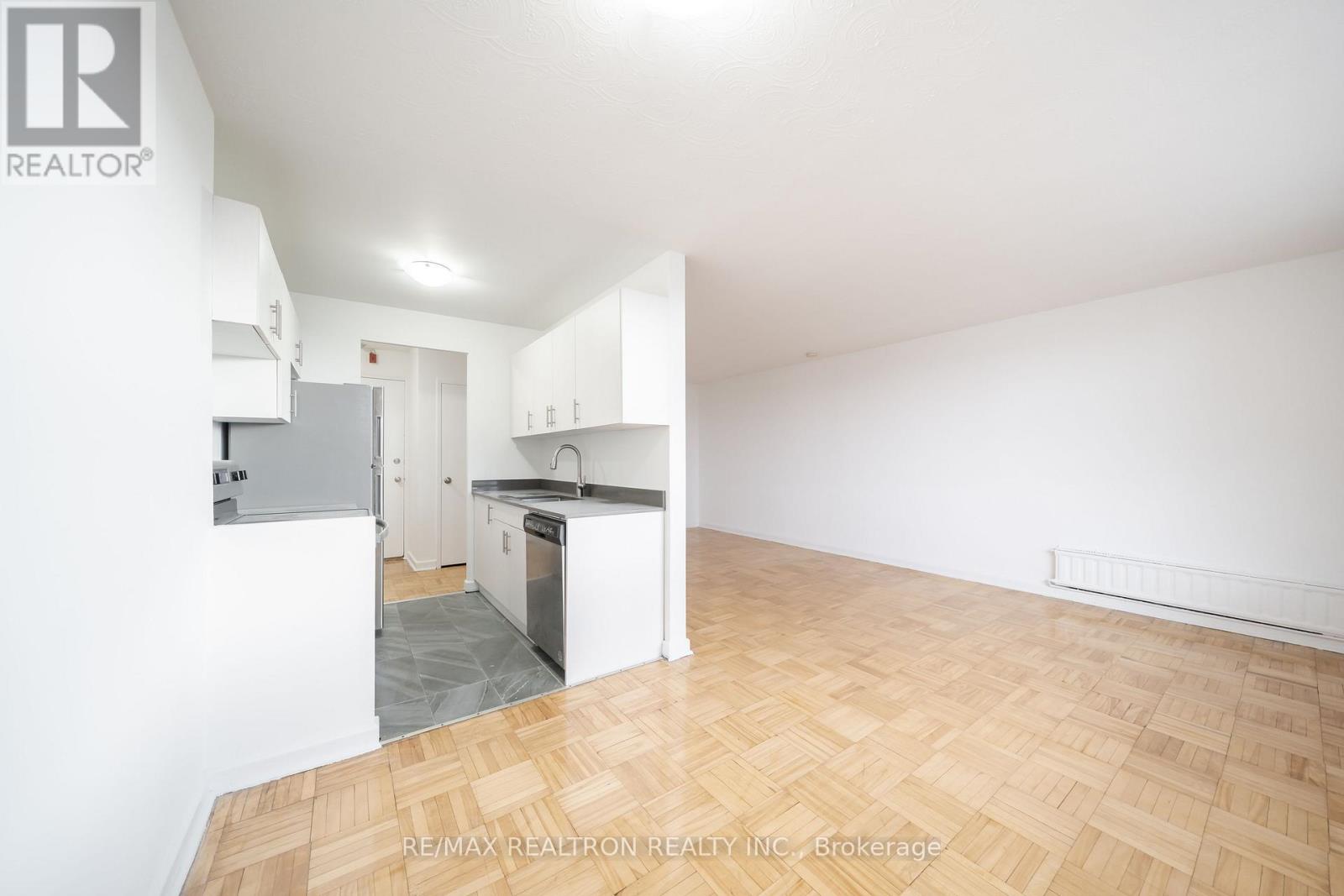 604 - 165 Cosburn Avenue, Toronto, Ontario  M4J 2L3 - Photo 10 - E12825194