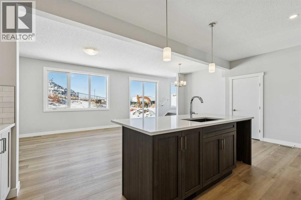 12 Willow Park Point, Cochrane, Alberta  T4C 2V3 - Photo 9 - A2287950