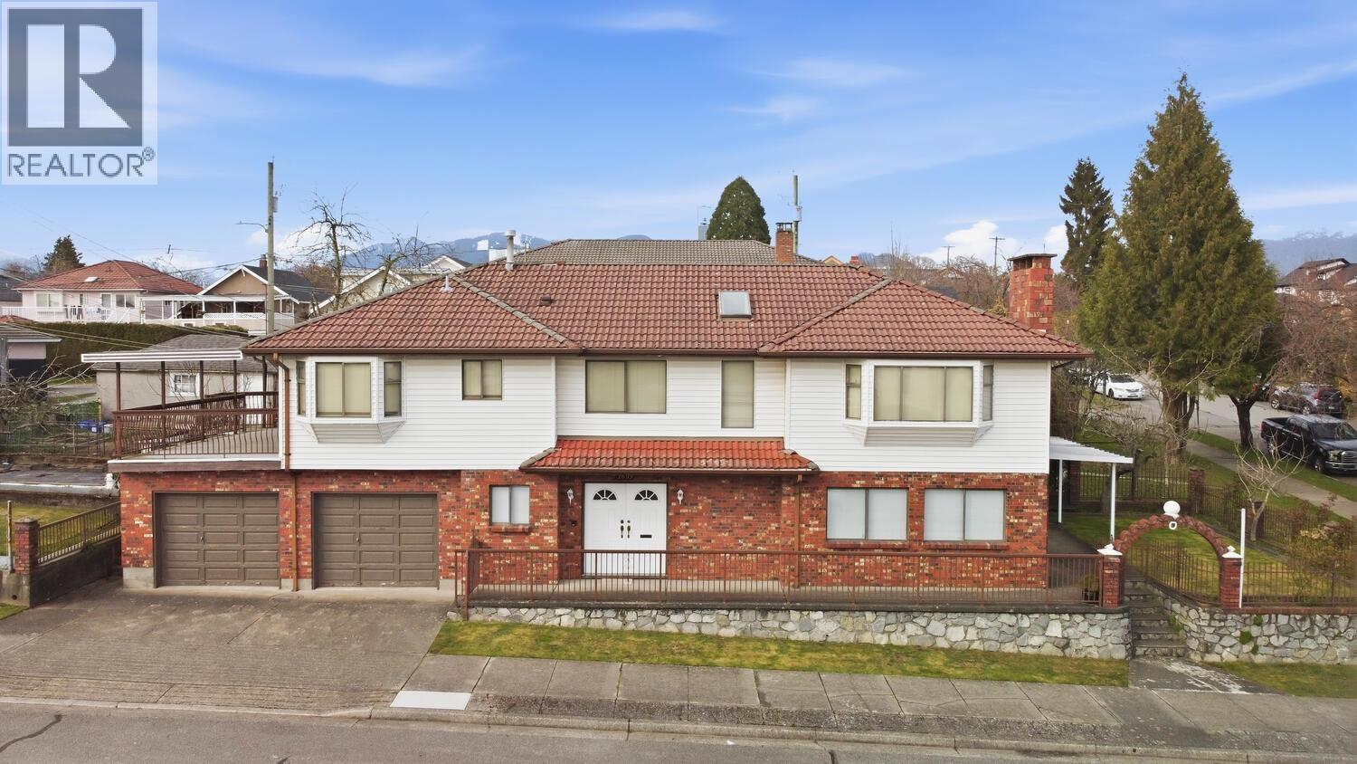 2693 E GEORGIA STREET, Vancouver, British Columbia