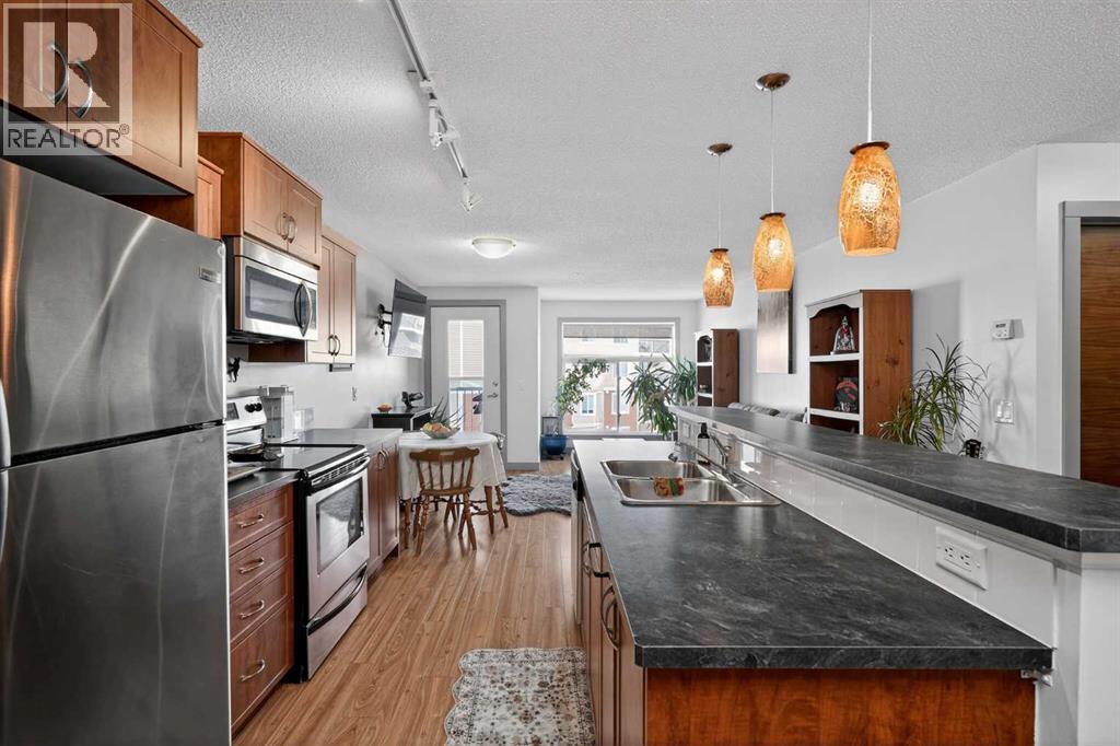 2332, 700 Willowbrook Road NW, Airdrie, Alberta  T4B 0L5 - Photo 2 - A2297620