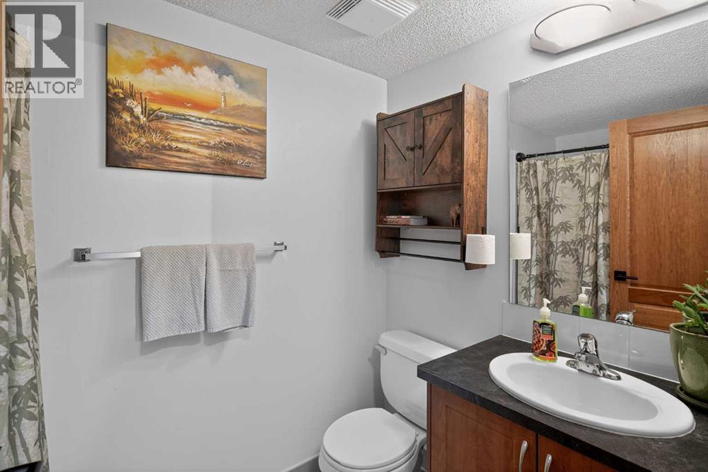 2332, 700 Willowbrook Road NW, Airdrie, Alberta  T4B 0L5 - Photo 17 - A2297620