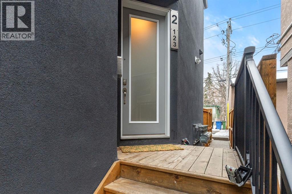 2, 123 12 Avenue NW, Calgary, Alberta  T2M 0C4 - Photo 3 - A2297770