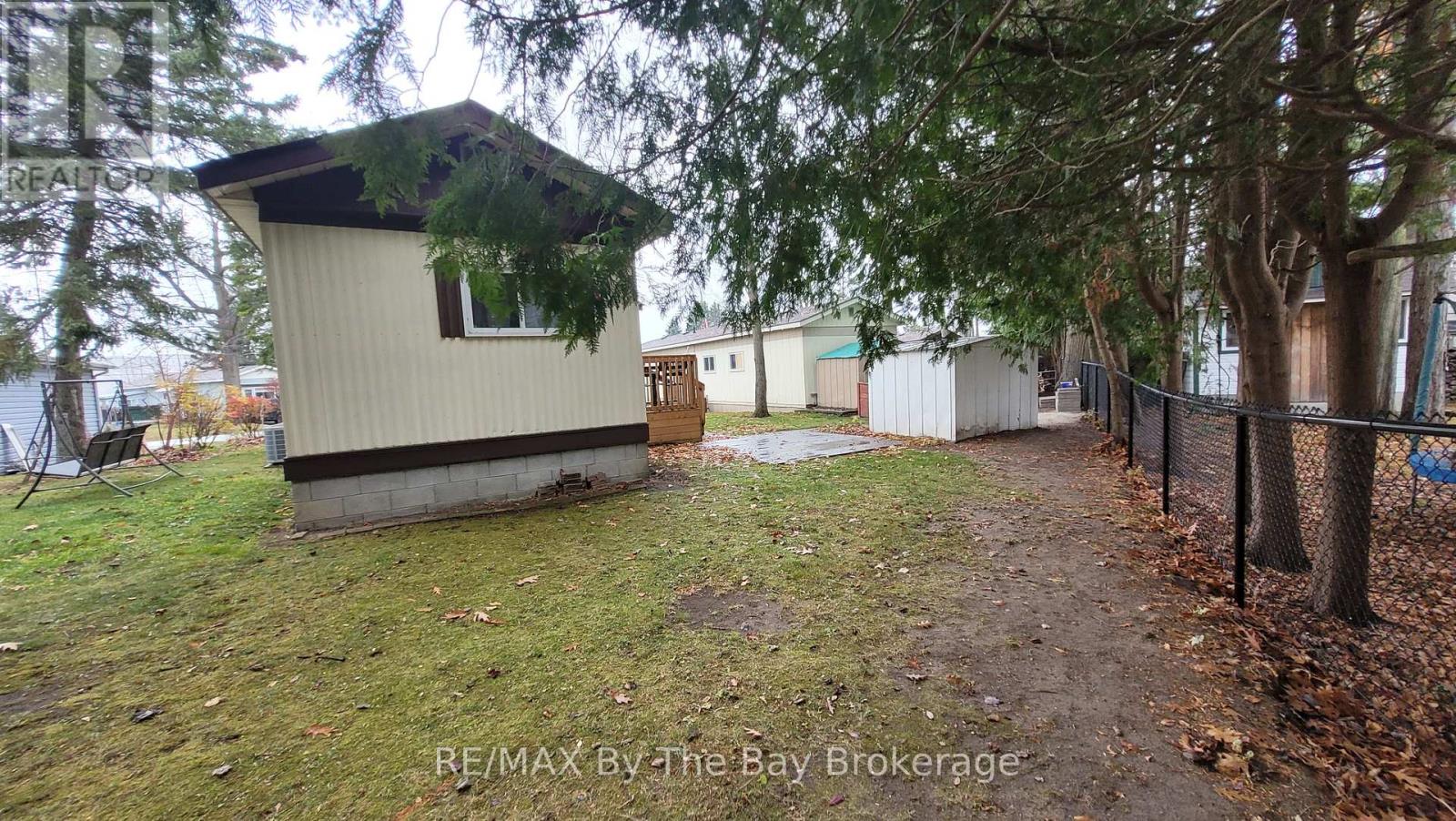 50 Georgian Glen Drive, Wasaga Beach, Ontario  L9Z 1K7 - Photo 17 - S12793742