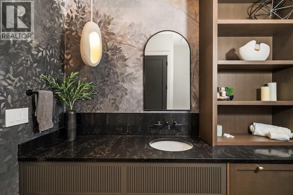 135 Oak Court, Anmore, British Columbia  V3H 4W9 - Photo 16 - R3105458