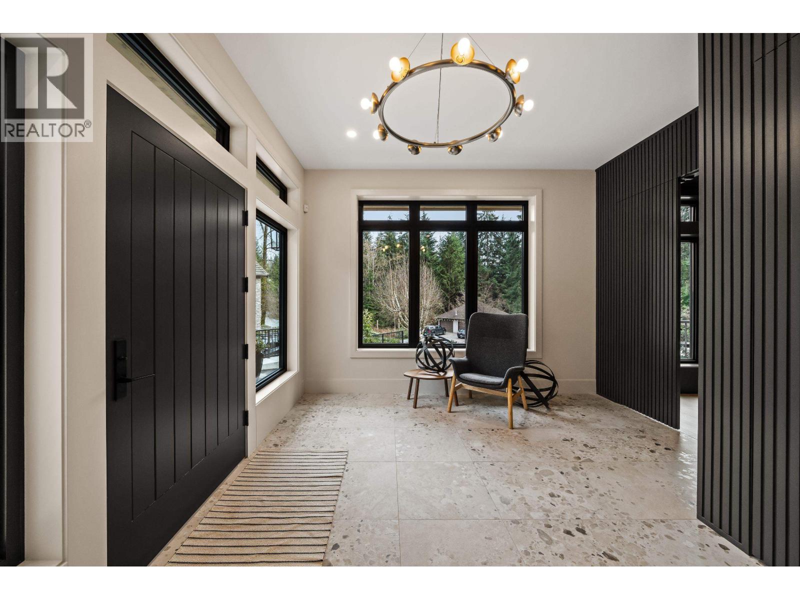 135 Oak Court, Anmore, British Columbia  V3H 4W9 - Photo 3 - R3105458