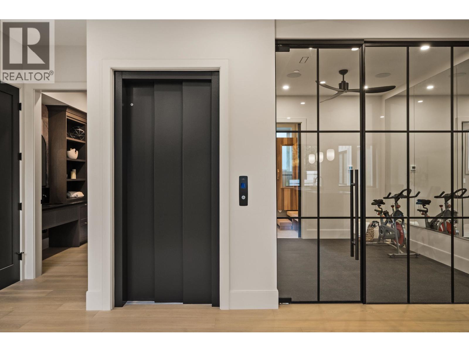 135 Oak Court, Anmore, British Columbia  V3H 4W9 - Photo 7 - R3105458