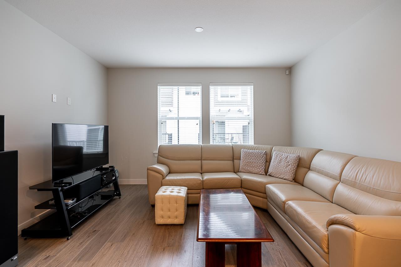 18 6089 144 Street, Surrey, British Columbia  V3X 1A4 - Photo 3 - R3105493