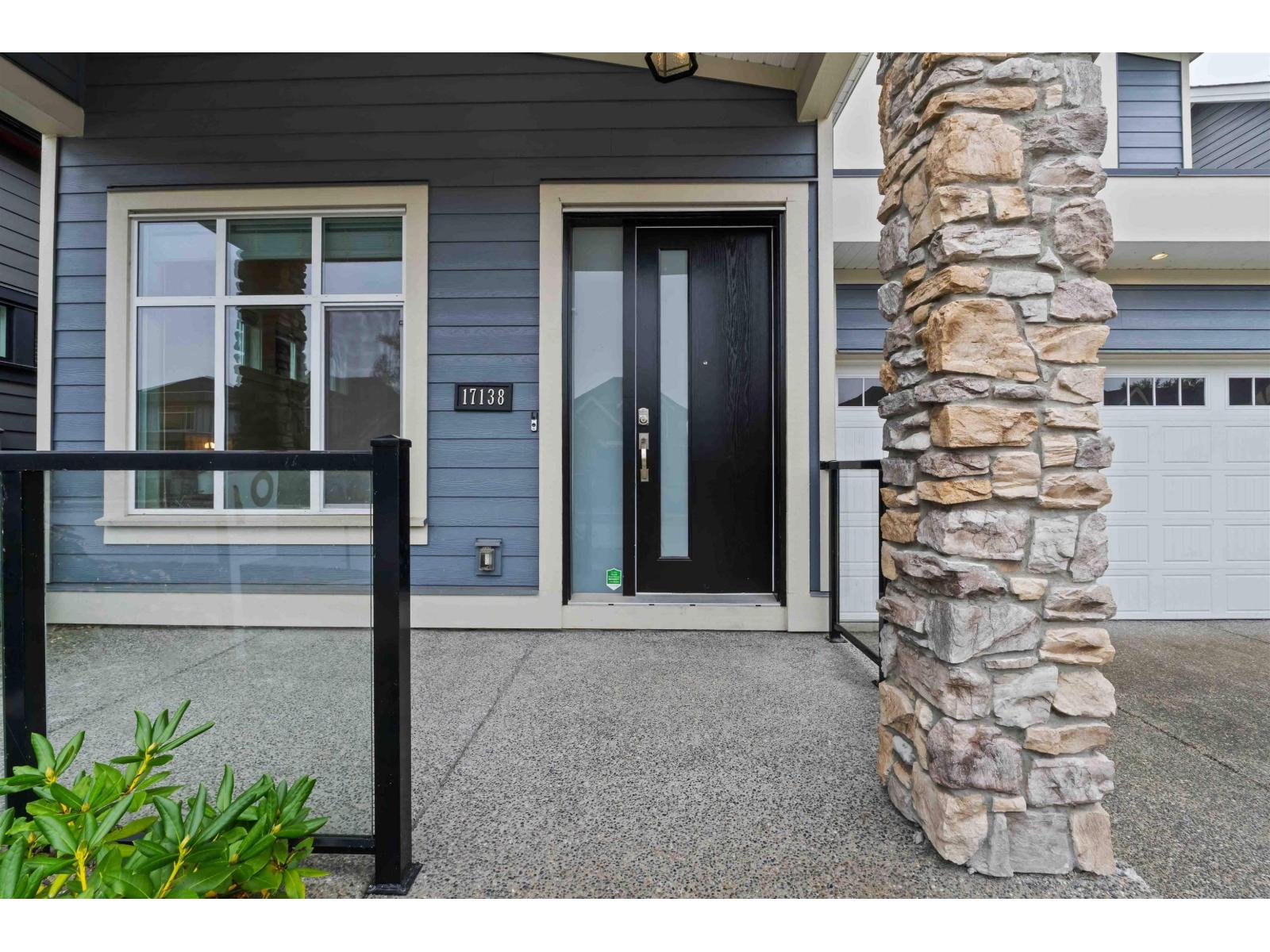 17138 0a Avenue, Surrey, British Columbia  V3Z 0Y9 - Photo 4 - R3105410