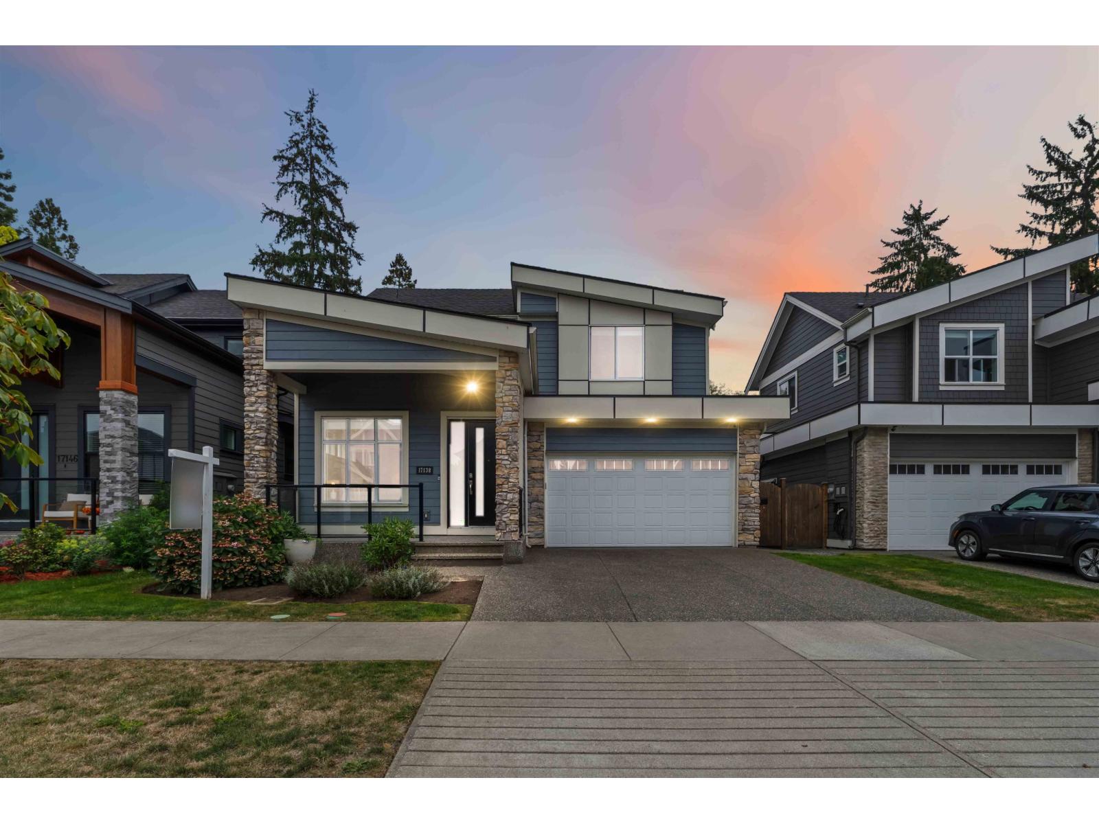 17138 0a Avenue, Surrey, British Columbia  V3Z 0Y9 - Photo 2 - R3105410