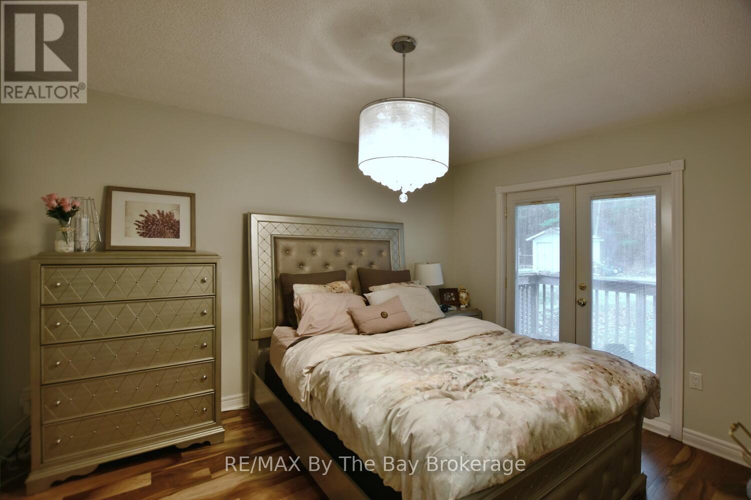 41 Wesley Avenue, Wasaga Beach, Ontario L9Z 1C8 - Photo 13 - S12544016