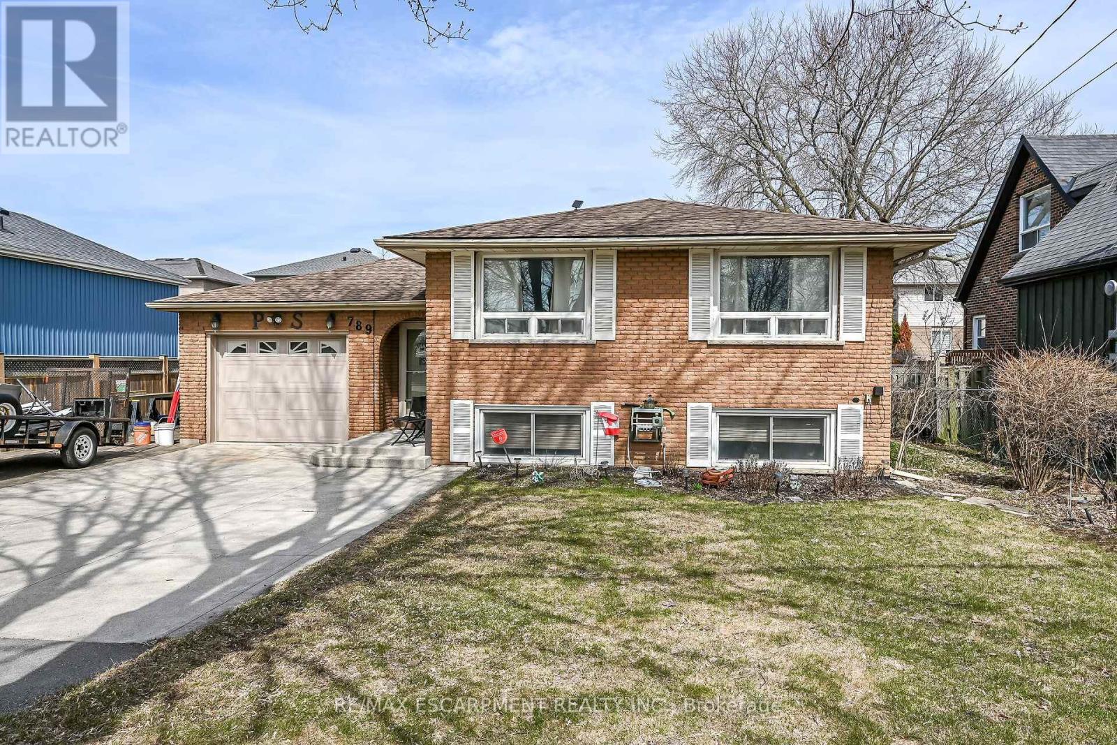 789 RYMAL ROAD, Hamilton, Ontario