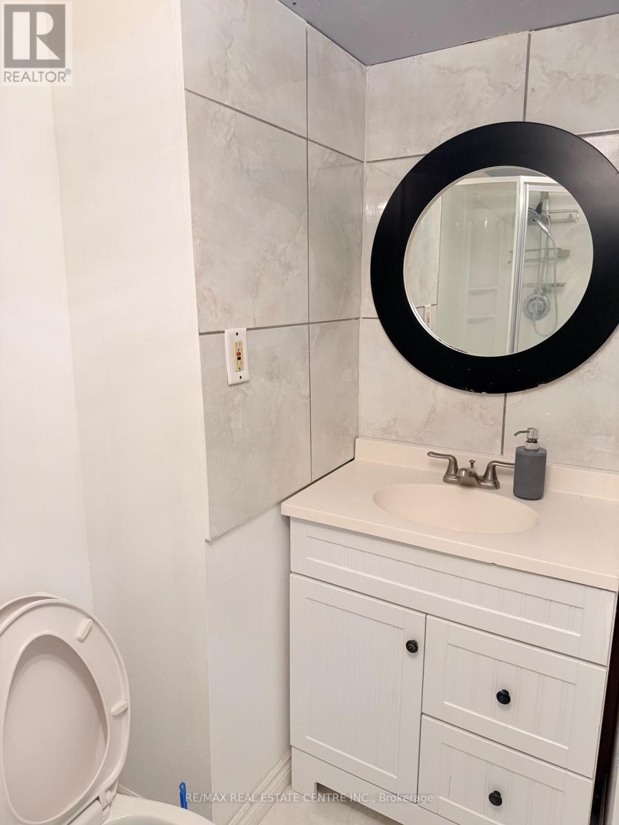 245 Heritage Drive, Kitchener, Ontario N2B 3A9 - Photo 16 - X12912844