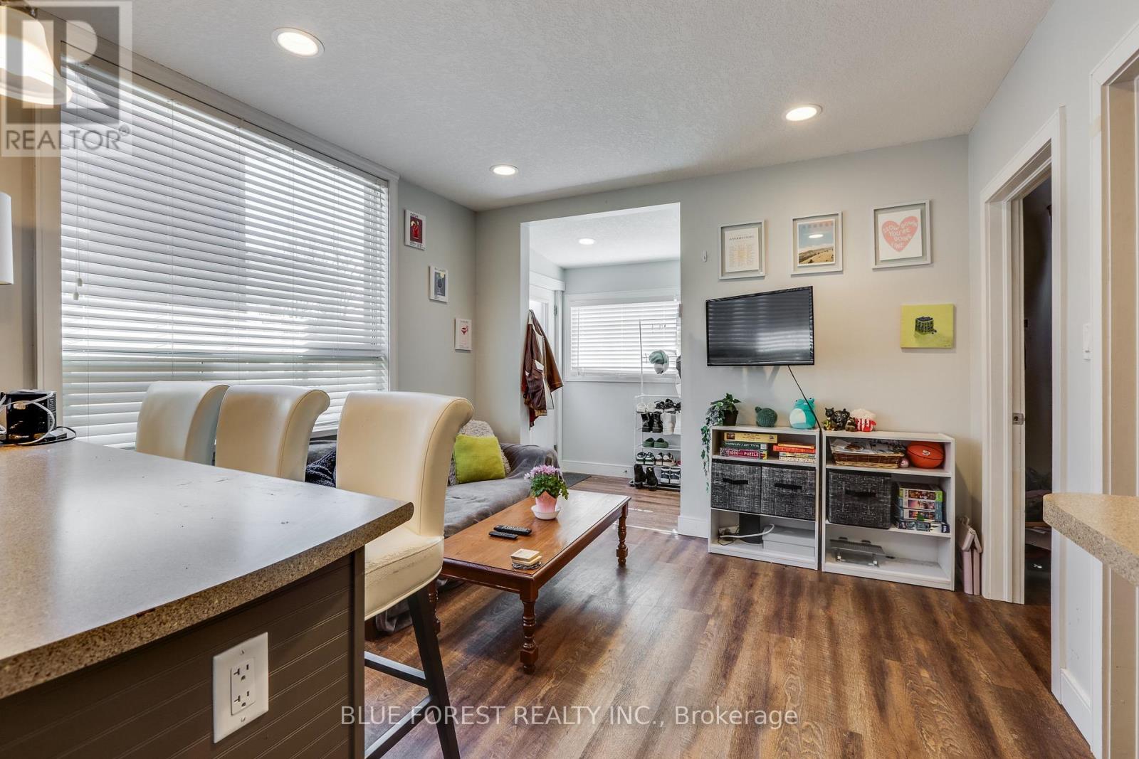 17 Mcdonald Avenue, London North, Ontario  N6G 1A9 - Photo 2 - X12836012