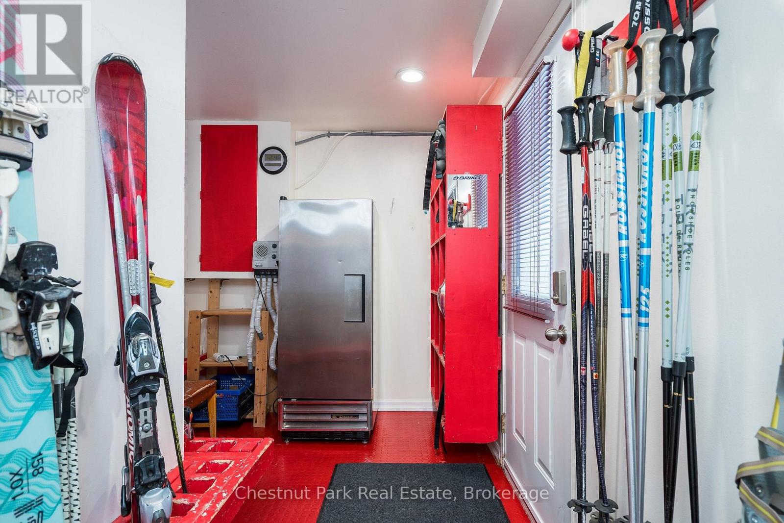 114 Carmichael Crescent, Blue Mountains, Ontario  L9Y 0R3 - Photo 12 - X12941408