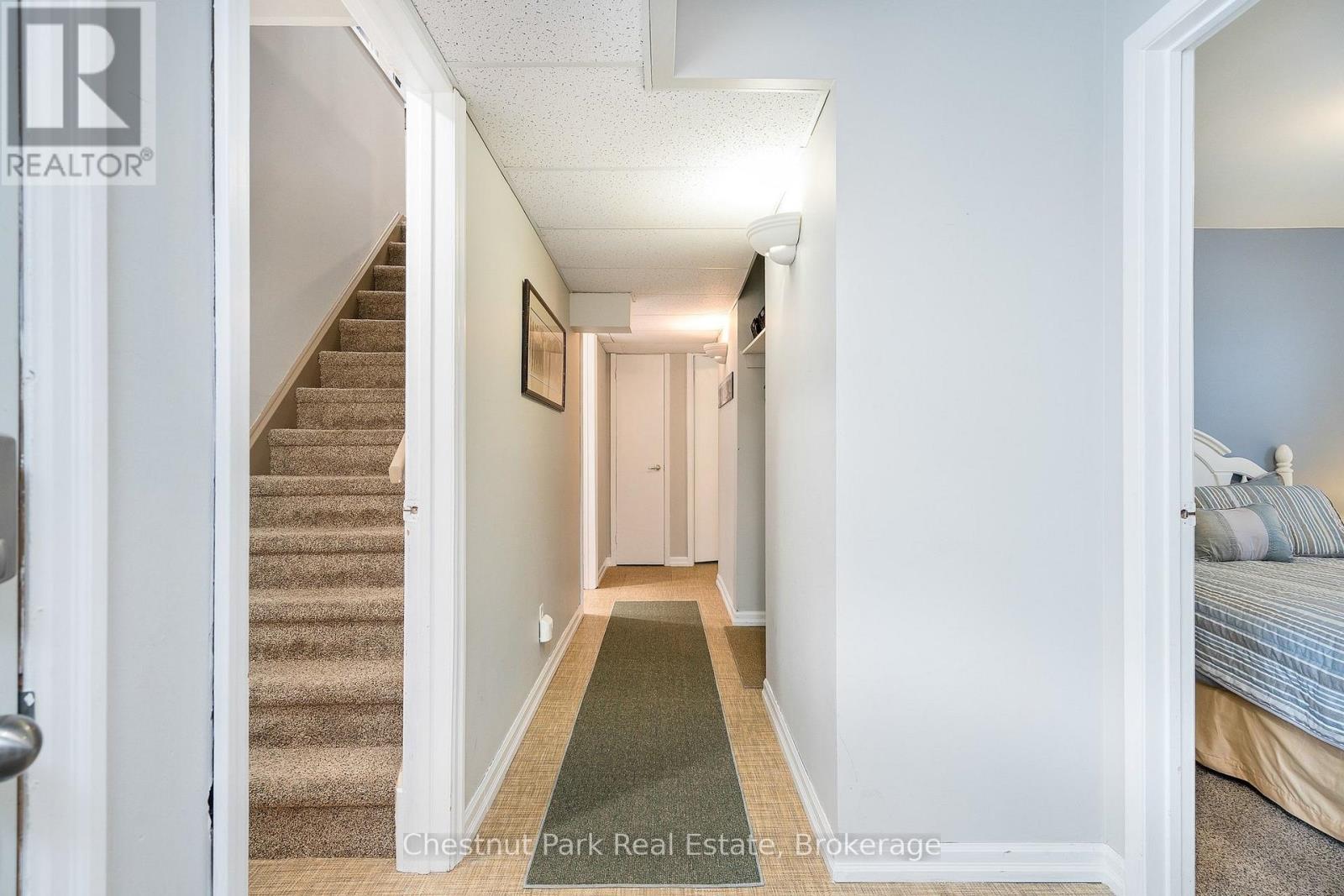 114 Carmichael Crescent, Blue Mountains, Ontario  L9Y 0R3 - Photo 6 - X12941408