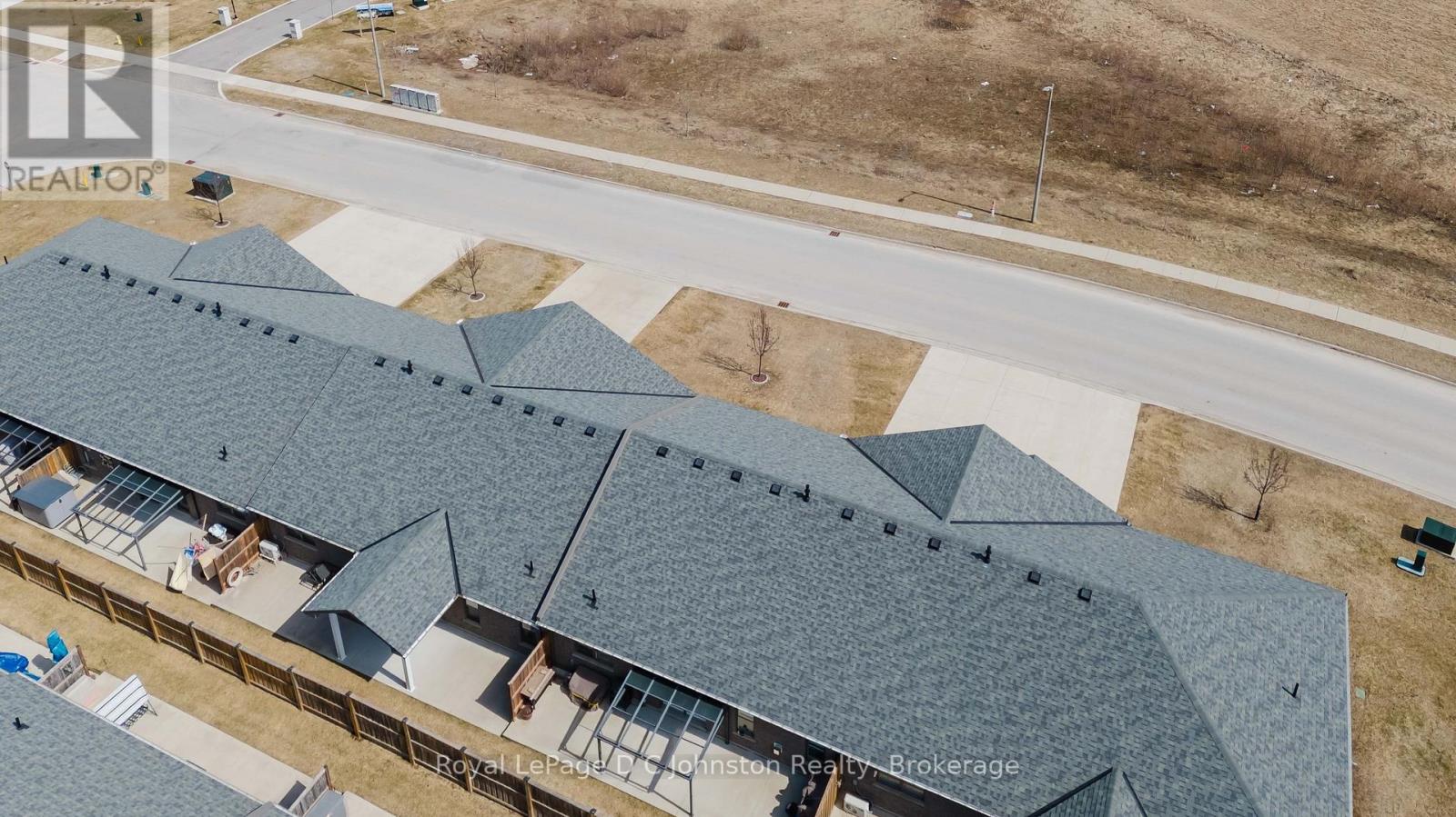 1062 Waterloo Street, Saugeen Shores, Ontario  N0H 2C3 - Photo 35 - X12941452