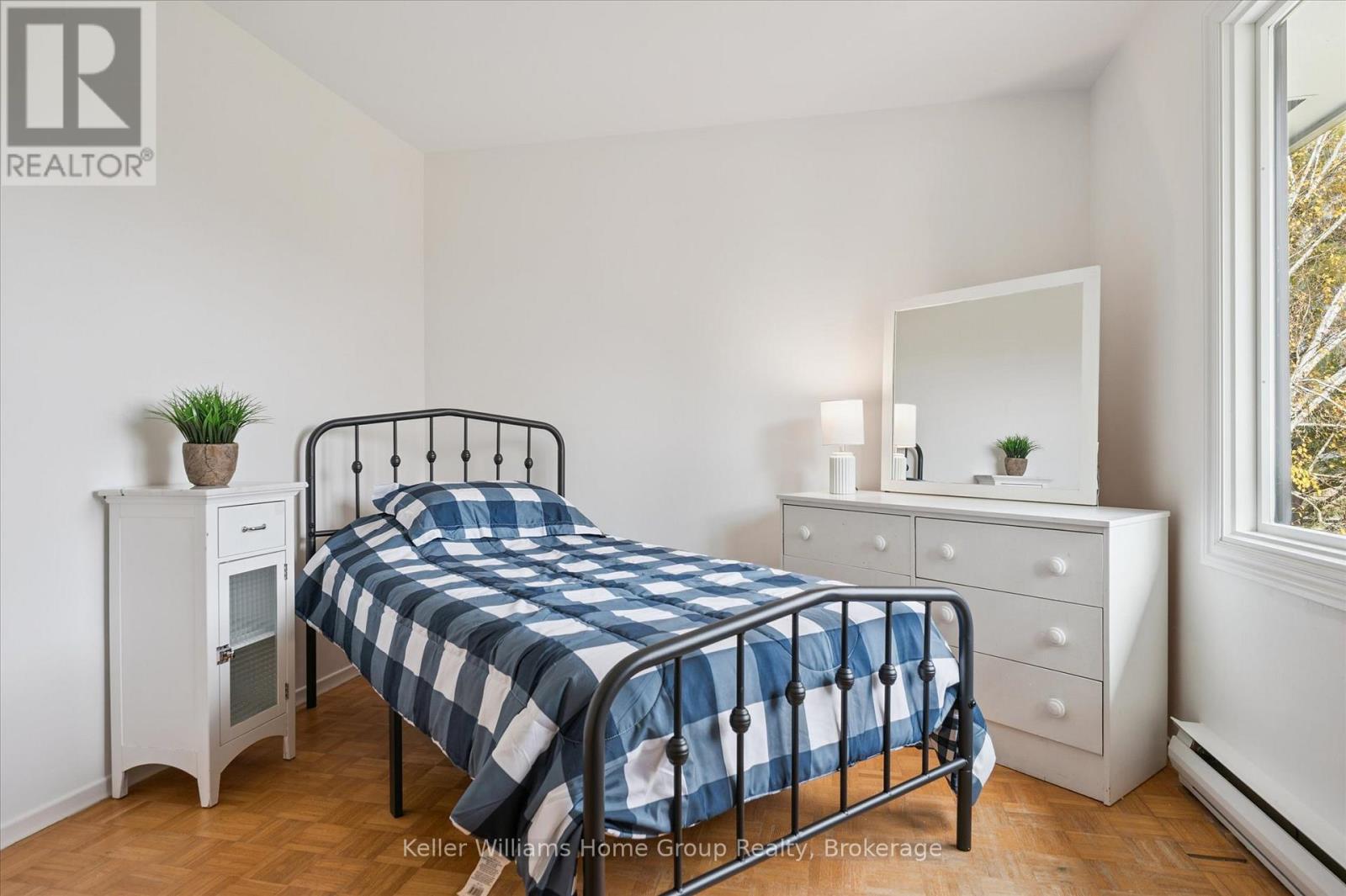 7828 Sixth Line E, Centre Wellington, Ontario  N0B 1S0 - Photo 25 - X12941480