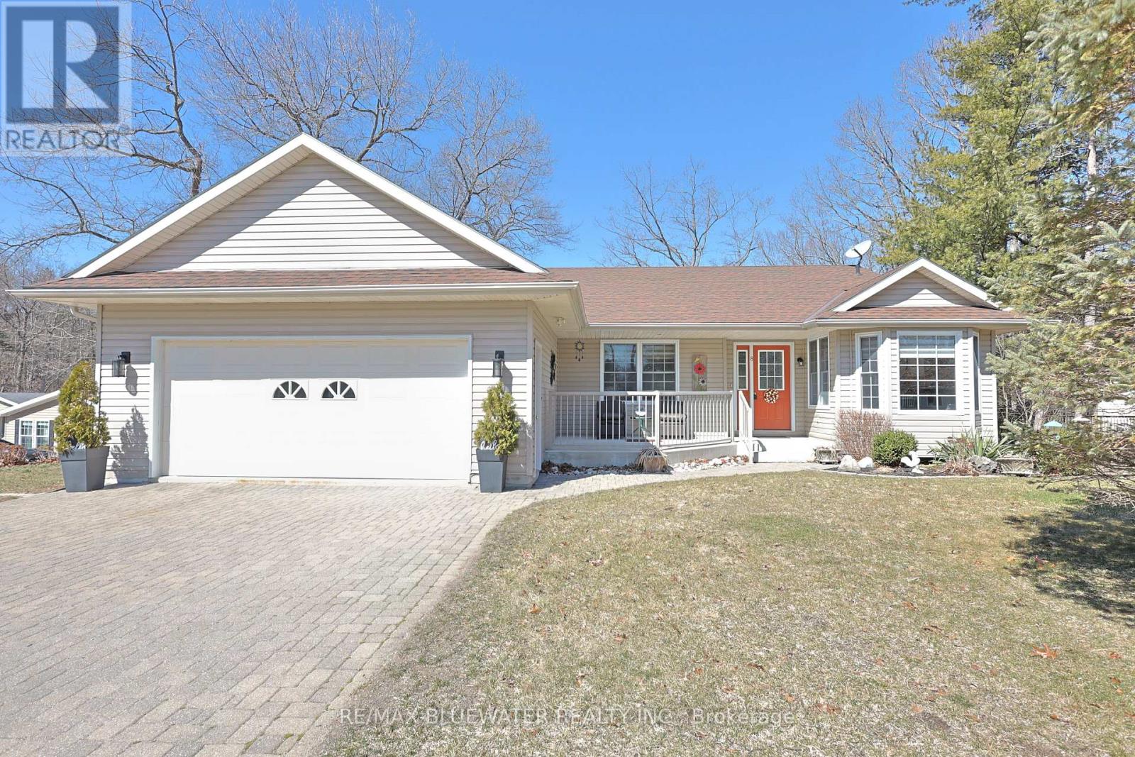 8 - 9826 NORTHVILLE CRESCENT, Lambton Shores, Ontario