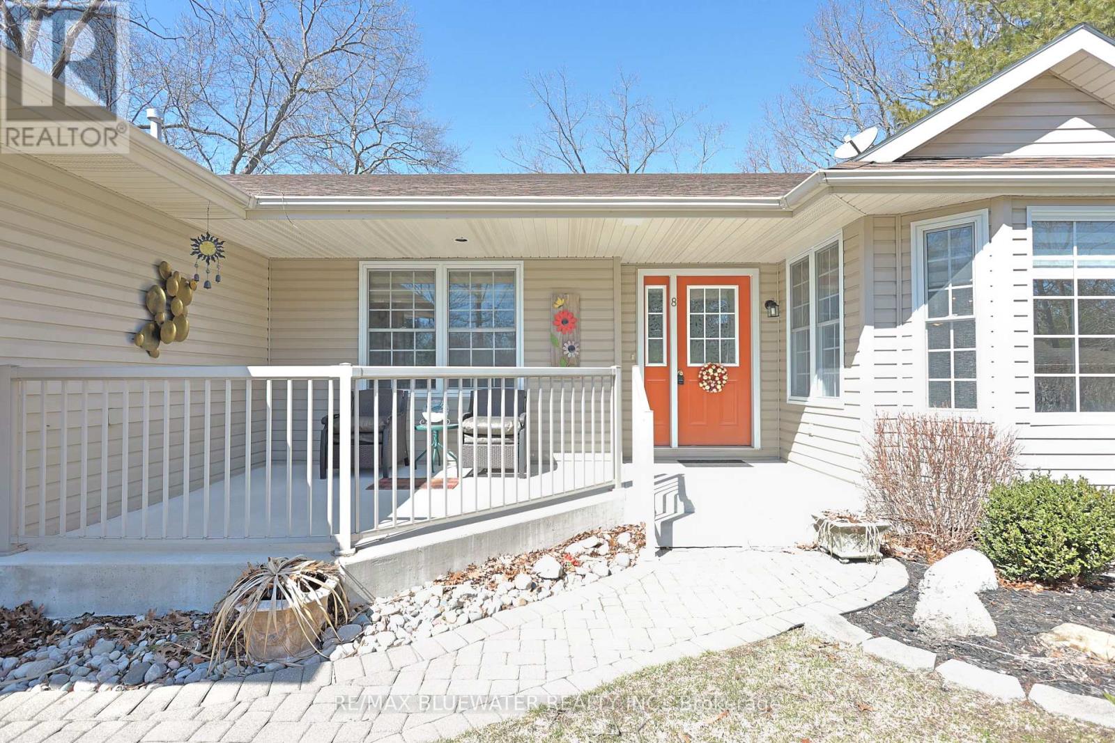 8 - 9826 Northville Crescent, Lambton Shores, Ontario  N0M 2N0 - Photo 10 - X12861312