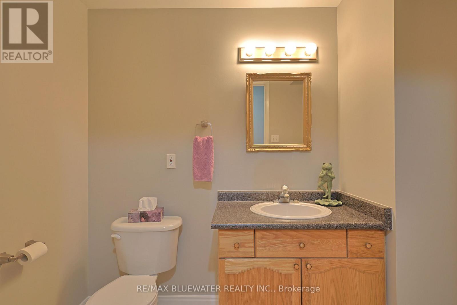 8 - 9826 Northville Crescent, Lambton Shores, Ontario  N0M 2N0 - Photo 42 - X12861312