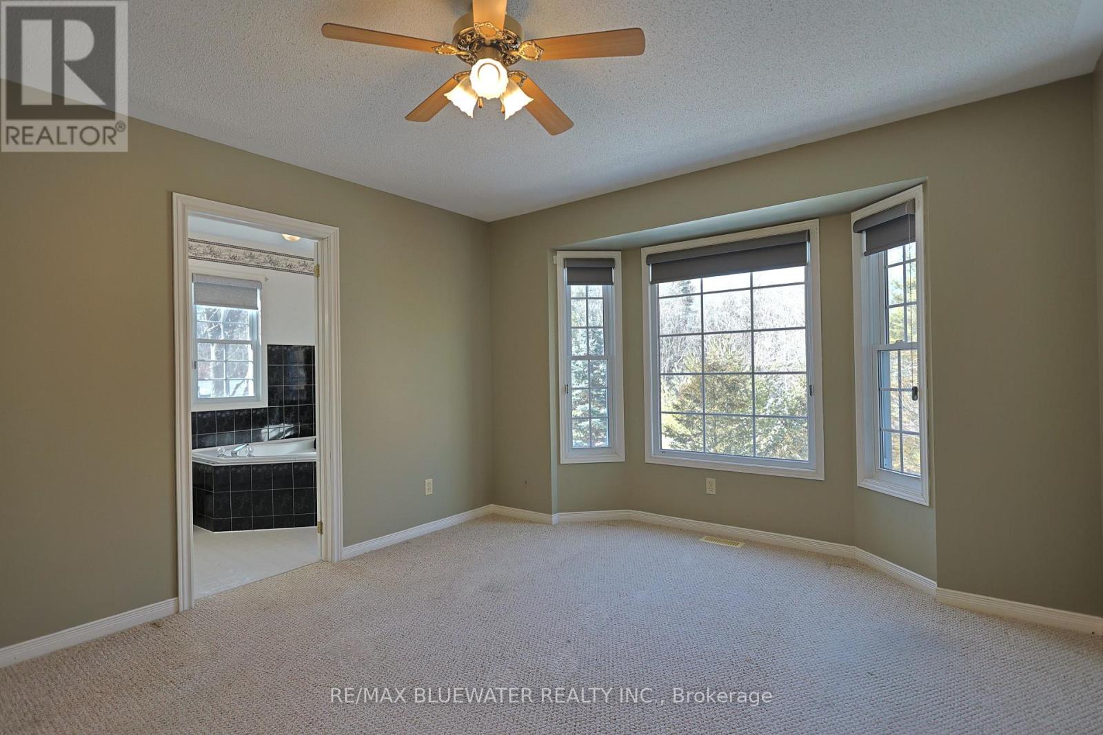 8 - 9826 Northville Crescent, Lambton Shores, Ontario  N0M 2N0 - Photo 28 - X12861312