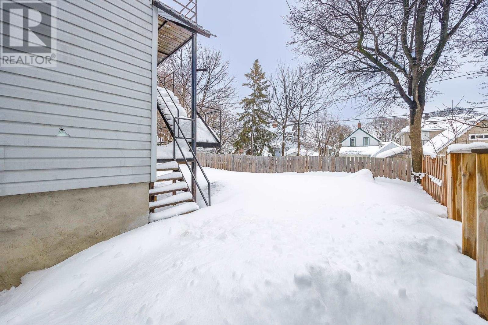 178 Pim St, Sault Ste. Marie, Ontario  P6A 3G9 - Photo 3 - SM260066