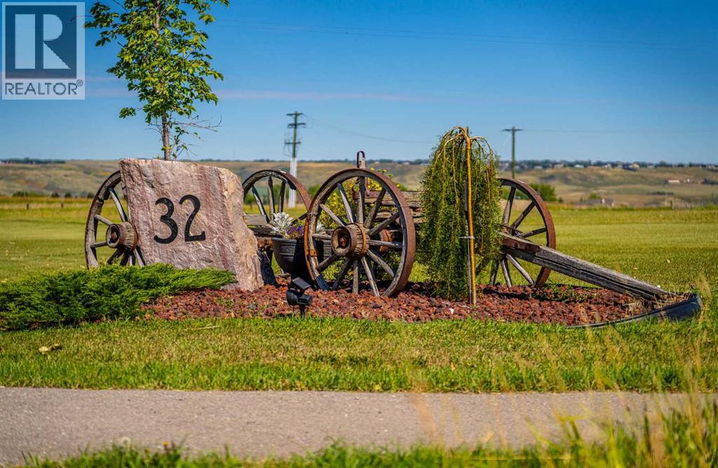 32 Aventerra Way, Rural Rocky View County, Alberta  T3Z 0B1 - Photo 3 - A2291067