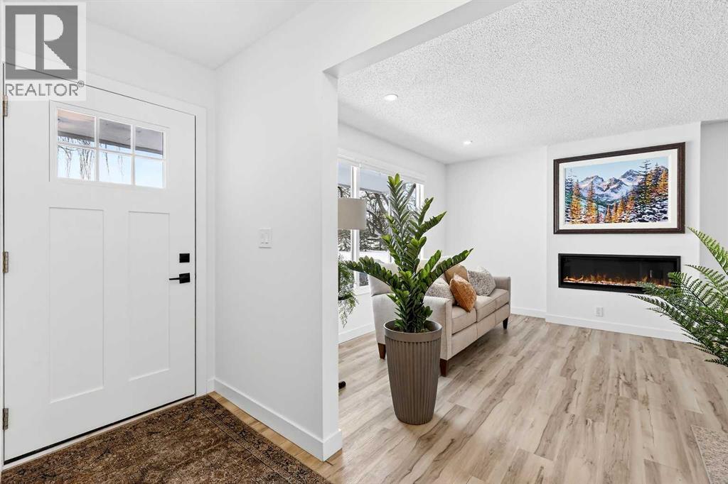 4311 Dovercrest Drive Se, Calgary, Alberta  T2B 1X6 - Photo 6 - A2297001