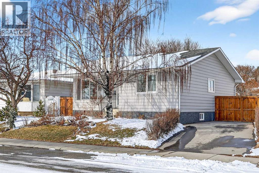 4311 Dovercrest Drive Se, Calgary, Alberta  T2B 1X6 - Photo 44 - A2297001