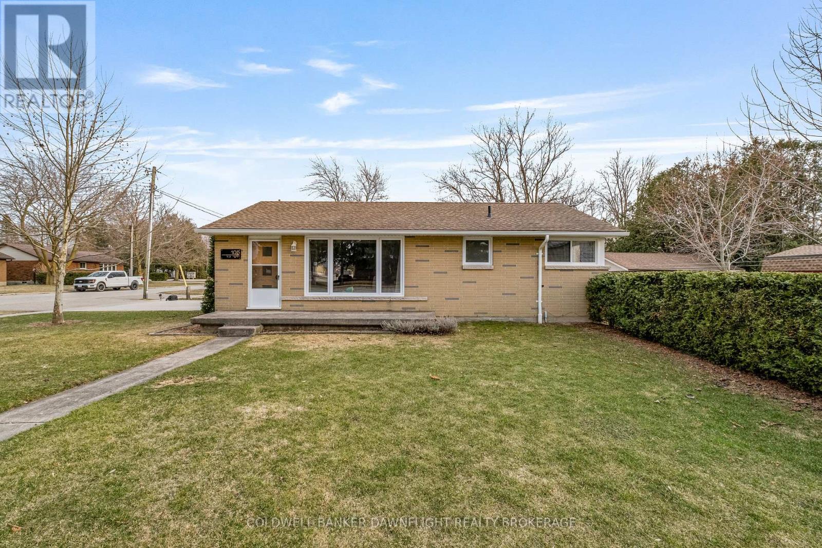 105 WELLINGTON STREET W, South Huron, Ontario