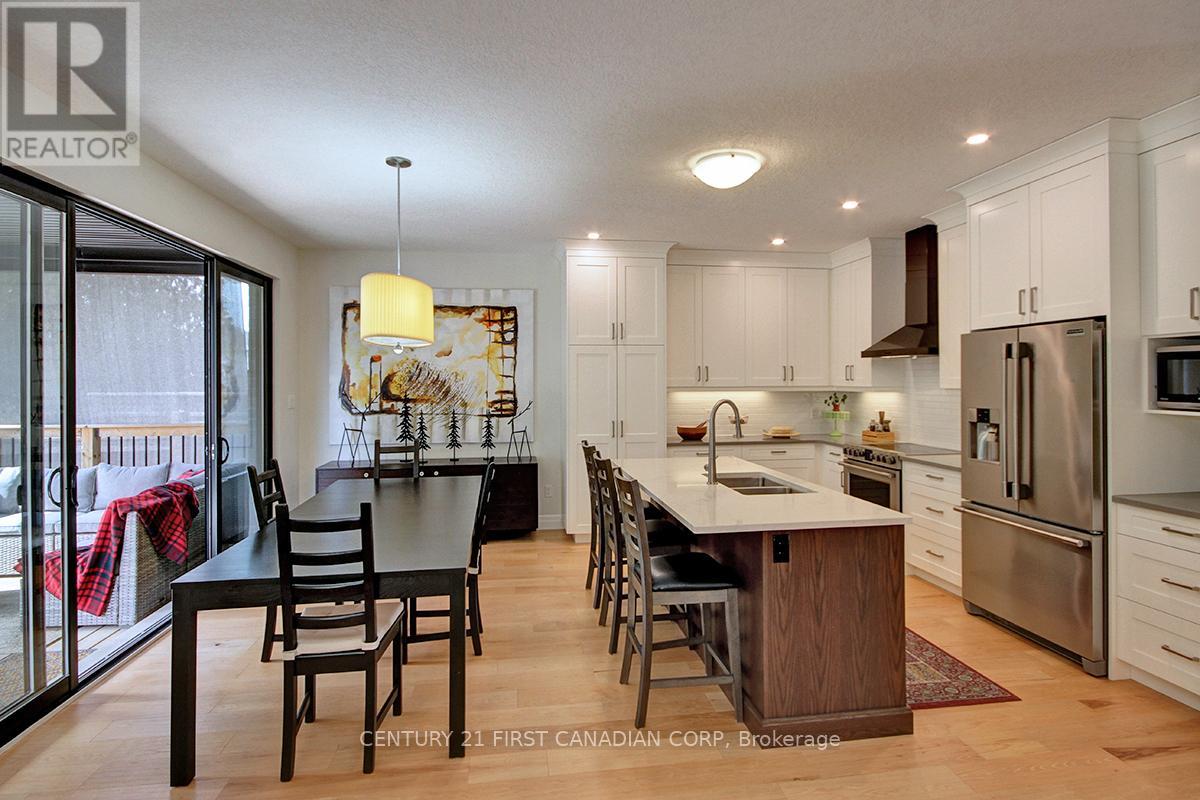 2113 Linkway Boulevard, London South, Ontario  N6K 0K8 - Photo 11 - X12941456